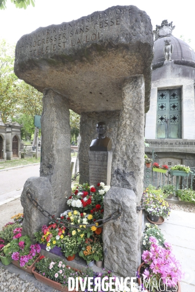 Personnalites du pere lachaise et rites divers