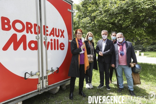 Centre de vaccination éphèmére dans la quartier Bacalan à Bordeaux