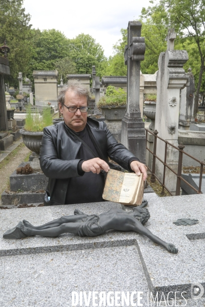 Pratiques vampire au pere lachaise