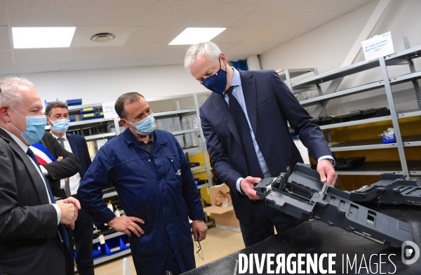 Bruno le Maire visite le Groupe RAFAUT spécialiste en équipements aéronautiques.