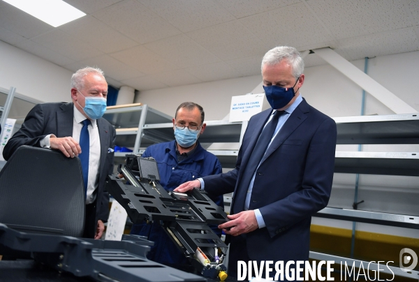 Bruno le Maire visite le Groupe RAFAUT spécialiste en équipements aéronautiques.