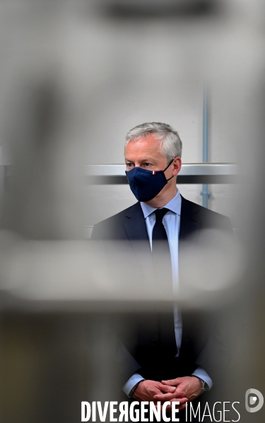 Bruno le Maire visite le Groupe RAFAUT spécialiste en équipements aéronautiques.