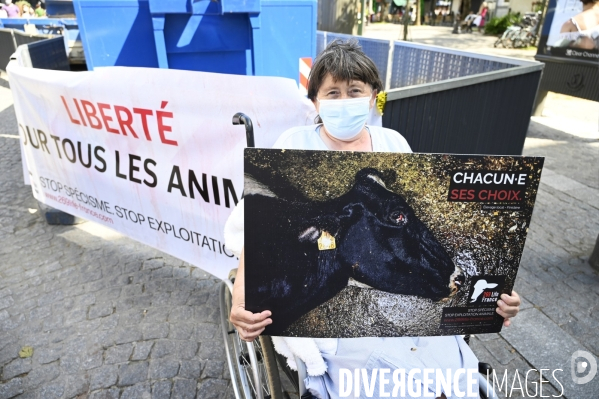 Protection animale, LE LAIT. Happening pour dénoncer la souffrance qui se cache derrière tous les laitages. Organisée par 269 Life France. Animal protection. THE MILK