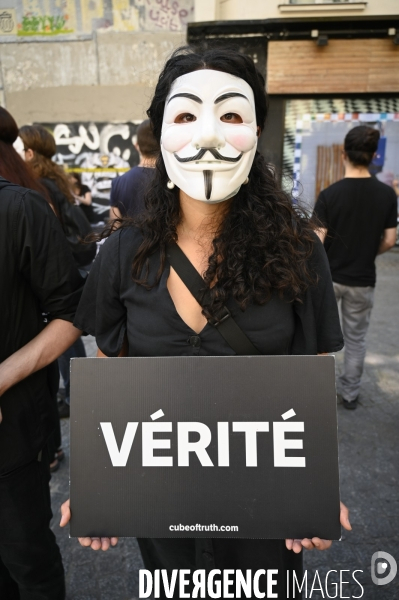 Protection animale, ANONYMOUS FOR THE VOICELESS. THE CUBE OF TRUTH dénonce la souffrance animale, les conditions de vie et de mort infligées par l humain. Animal protection.