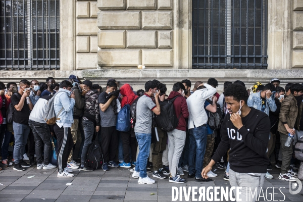 Manifestation du dal la veille de la fin de la treve hivernale.