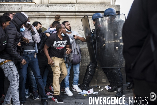 Manifestation du dal la veille de la fin de la treve hivernale.