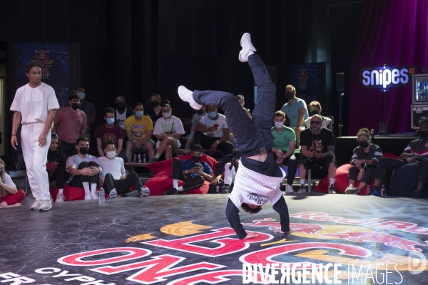 Battle - Red Bull BC One Cypher France B-Girls et B-Boys