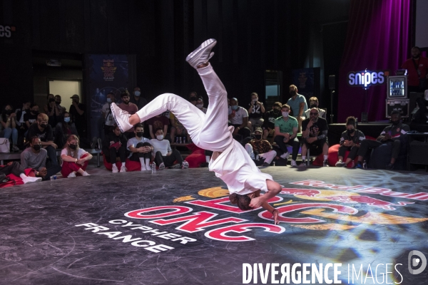 Battle - Red Bull BC One Cypher France B-Girls et B-Boys