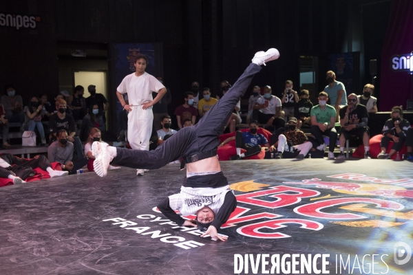 Battle - Red Bull BC One Cypher France B-Girls et B-Boys