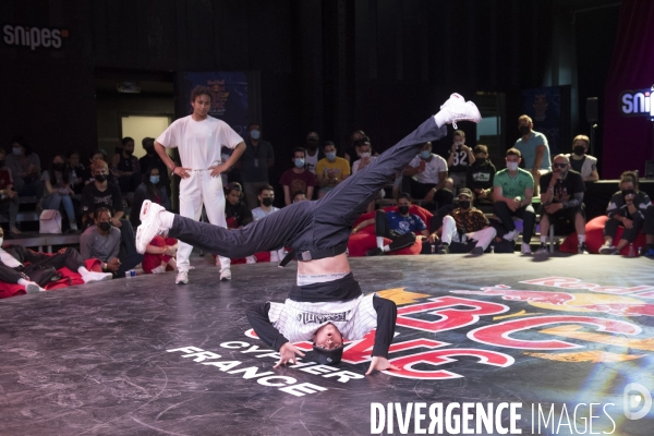 Battle - Red Bull BC One Cypher France B-Girls et B-Boys