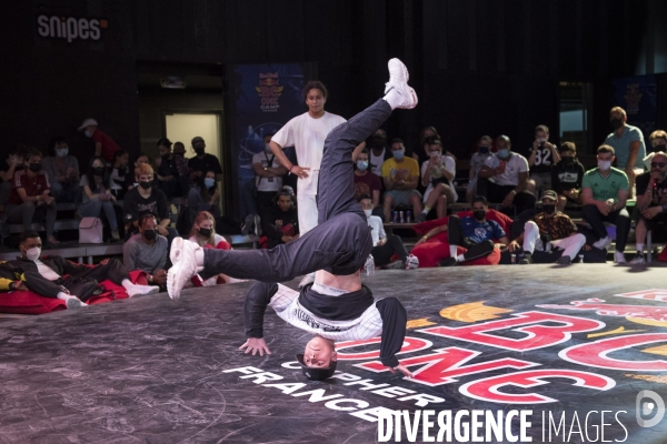 Battle - Red Bull BC One Cypher France B-Girls et B-Boys