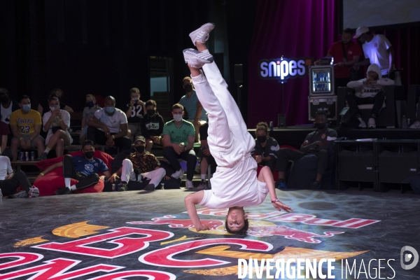 Battle - Red Bull BC One Cypher France B-Girls et B-Boys