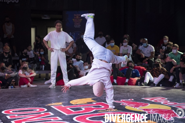 Battle - Red Bull BC One Cypher France B-Girls et B-Boys