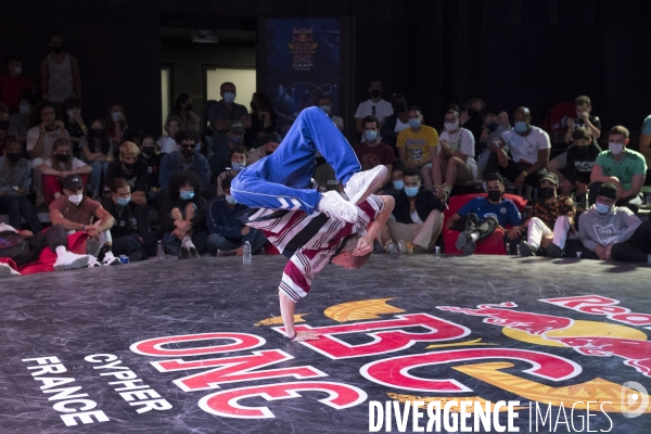 Battle - Red Bull BC One Cypher France B-Girls et B-Boys