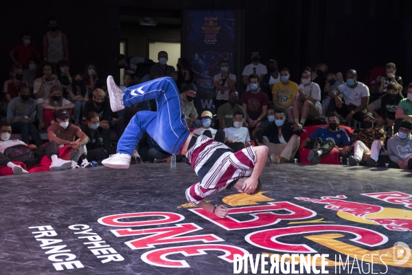 Battle - Red Bull BC One Cypher France B-Girls et B-Boys