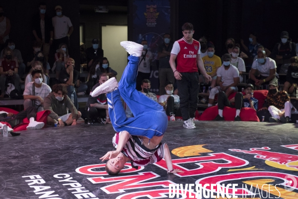 Battle - Red Bull BC One Cypher France B-Girls et B-Boys