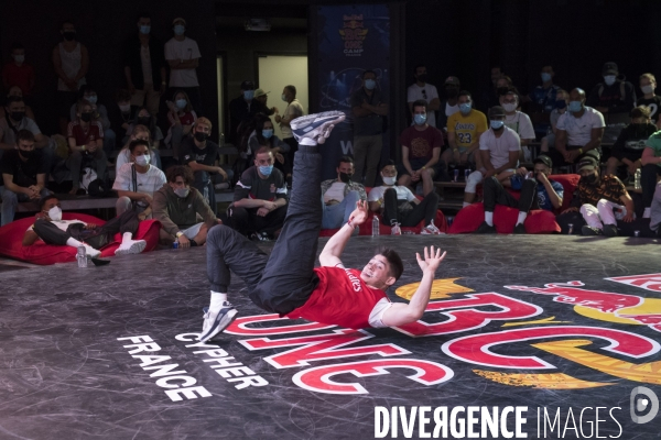 Battle - Red Bull BC One Cypher France B-Girls et B-Boys