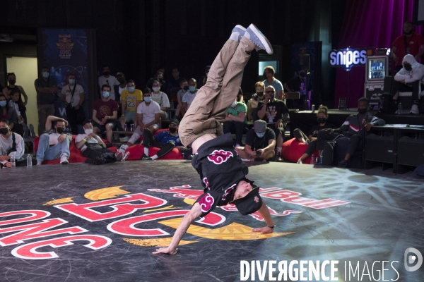 Battle - Red Bull BC One Cypher France B-Girls et B-Boys