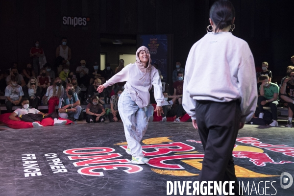 Battle - Red Bull BC One Cypher France B-Girls et B-Boys