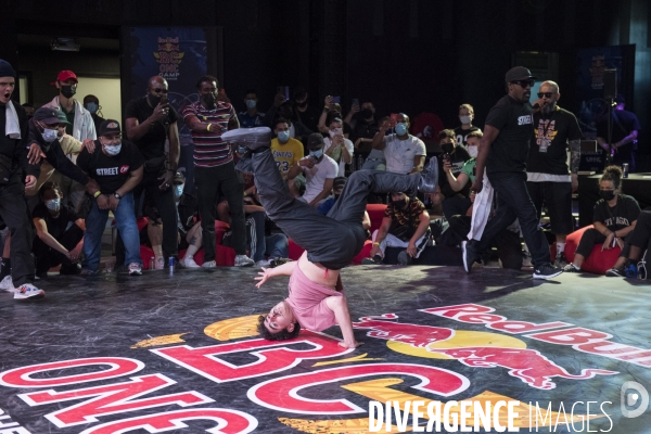 Battle - Red Bull BC One Cypher France B-Girls et B-Boys