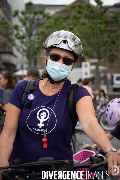 Appel à la grève féministe du 14 juin, à vélo - Genève