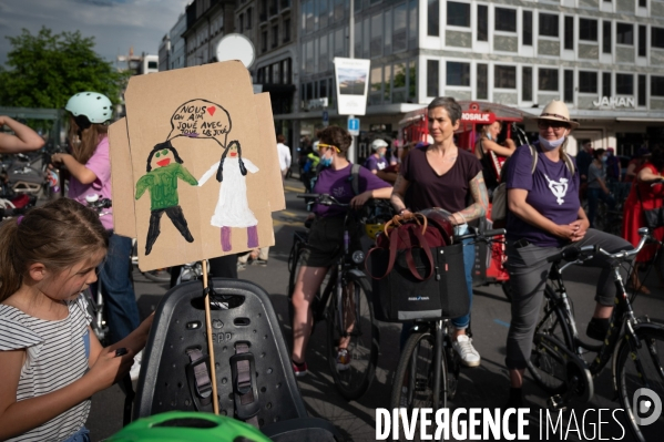 Appel à la grève féministe du 14 juin, à vélo - Genève