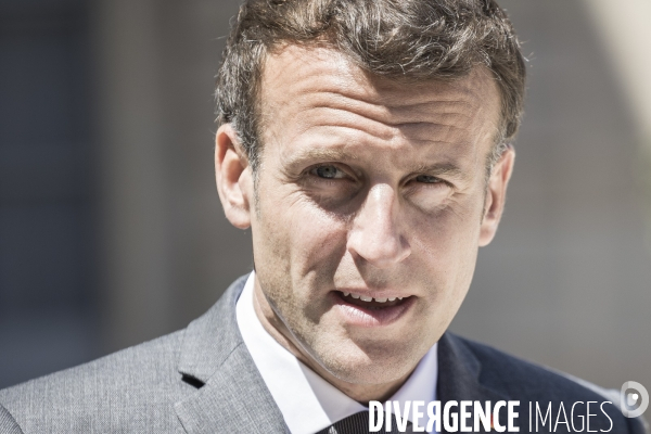 Emmanuel Macron reçoit Nikol Pachinian à l Elysée.