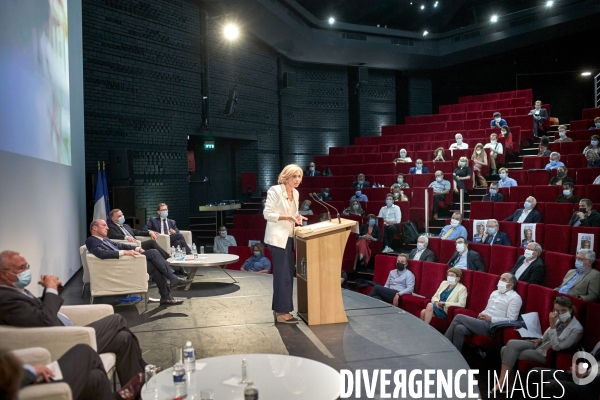 Valerie Pecresse, premier meeting physique regionales 2021