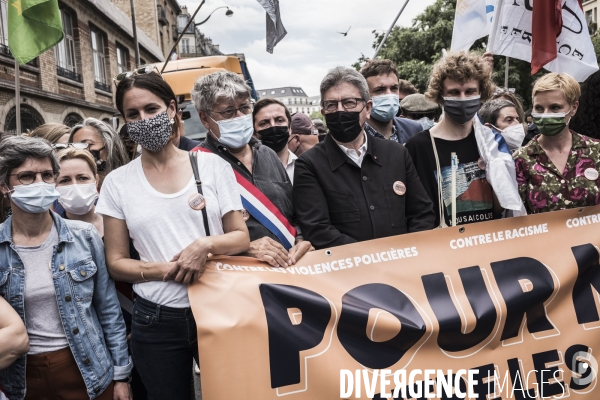 Marche des libertés contre les idées d extrême droite.