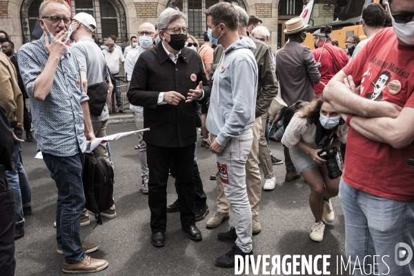 Marche des libertés contre les idées d extrême droite.