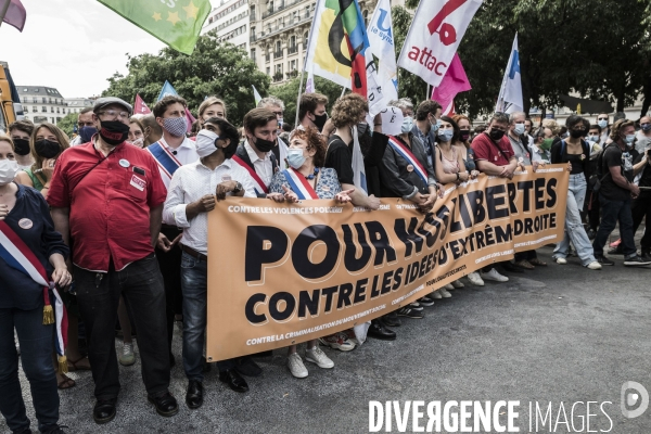 Marche des libertés contre les idées d extrême droite.