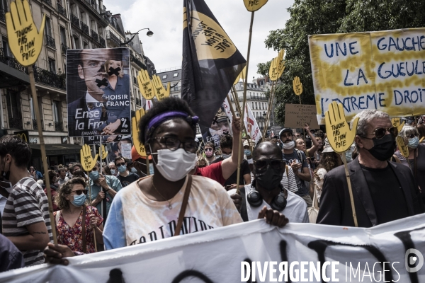 Marche des libertés contre les idées d extrême droite.