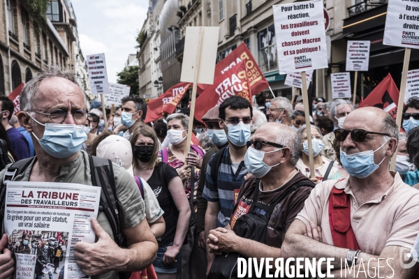 Marche des libertés contre les idées d extrême droite.