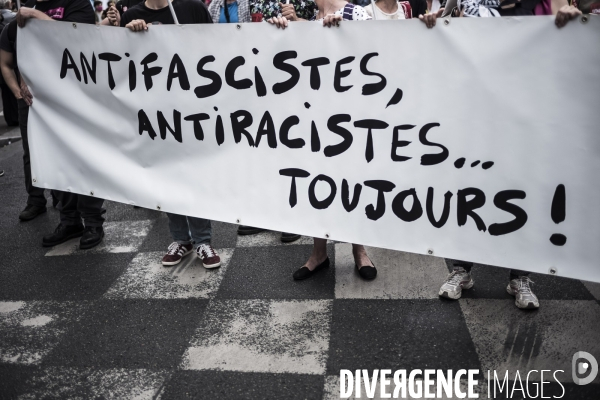 Marche des libertés contre les idées d extrême droite.