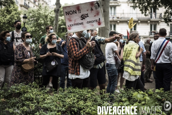 Marche des libertés contre les idées d extrême droite.