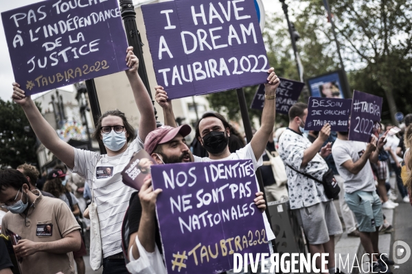 Marche des libertés contre les idées d extrême droite.