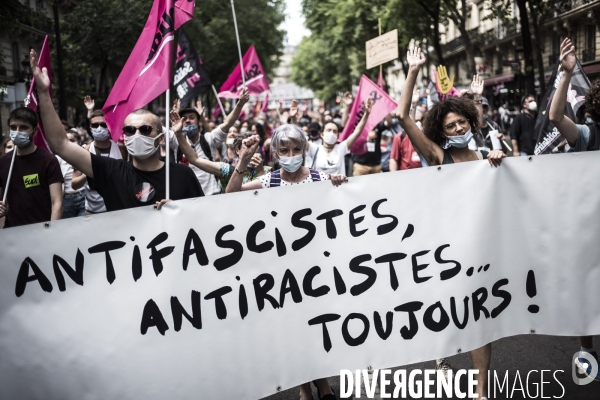 Marche des libertés contre les idées d extrême droite.