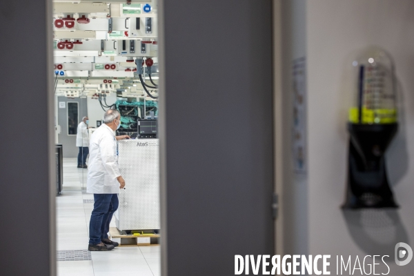 Laboratoire de test des supercalculateurs et simulateurs quantiques Atos