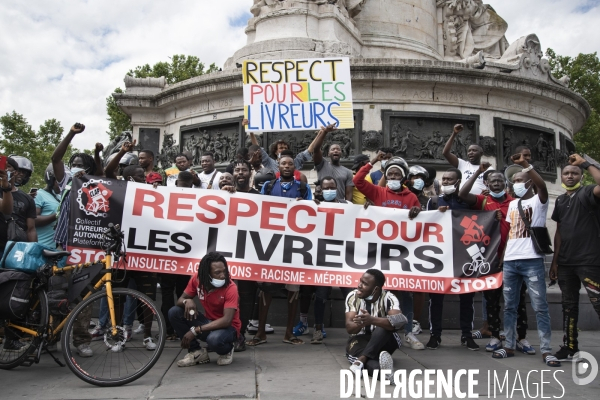 Rassemblement pour le respect des livreurs