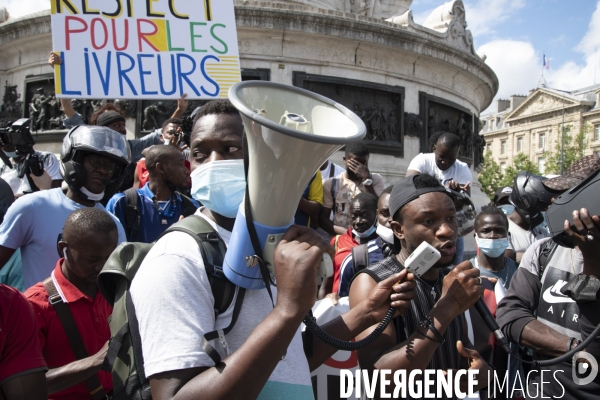 Rassemblement pour le respect des livreurs