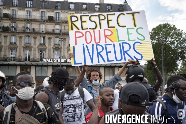 Rassemblement pour le respect des livreurs