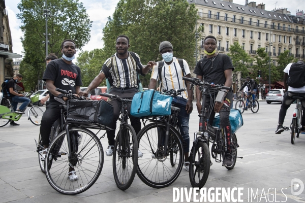 Rassemblement pour le respect des livreurs