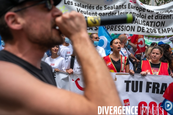 Manifestation contre les licenciements et la réfome des retraites