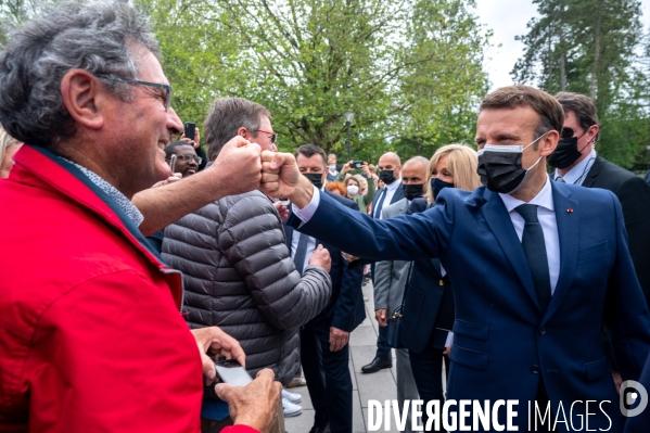 Vote d Emmanuel Macron aux élections départementales et régionales.