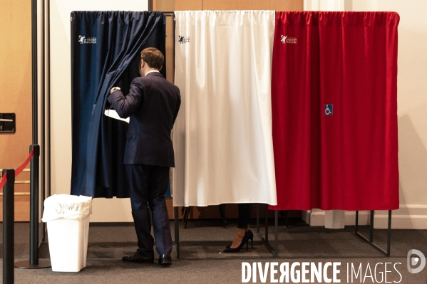 Vote d Emmanuel Macron aux élections départementales et régionales.