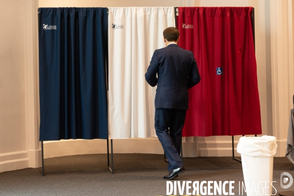 Vote d Emmanuel Macron aux élections départementales et régionales.
