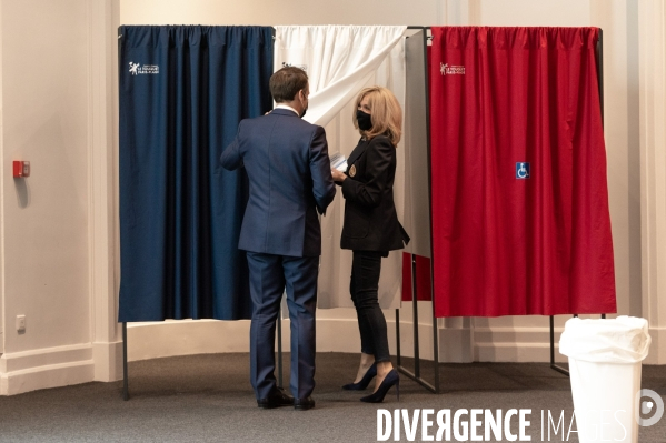 Vote d Emmanuel Macron aux élections départementales et régionales.