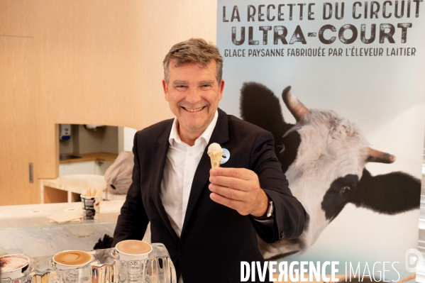 Arnaud Montebourg et les glaces La Mémère.