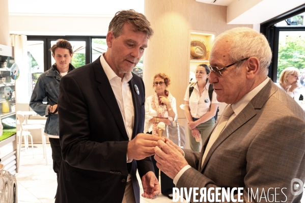 Arnaud Montebourg et les glaces La Mémère.