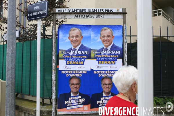 Thierry Mariani candidat RN aux élections régionales PACA en campagne à Antibes